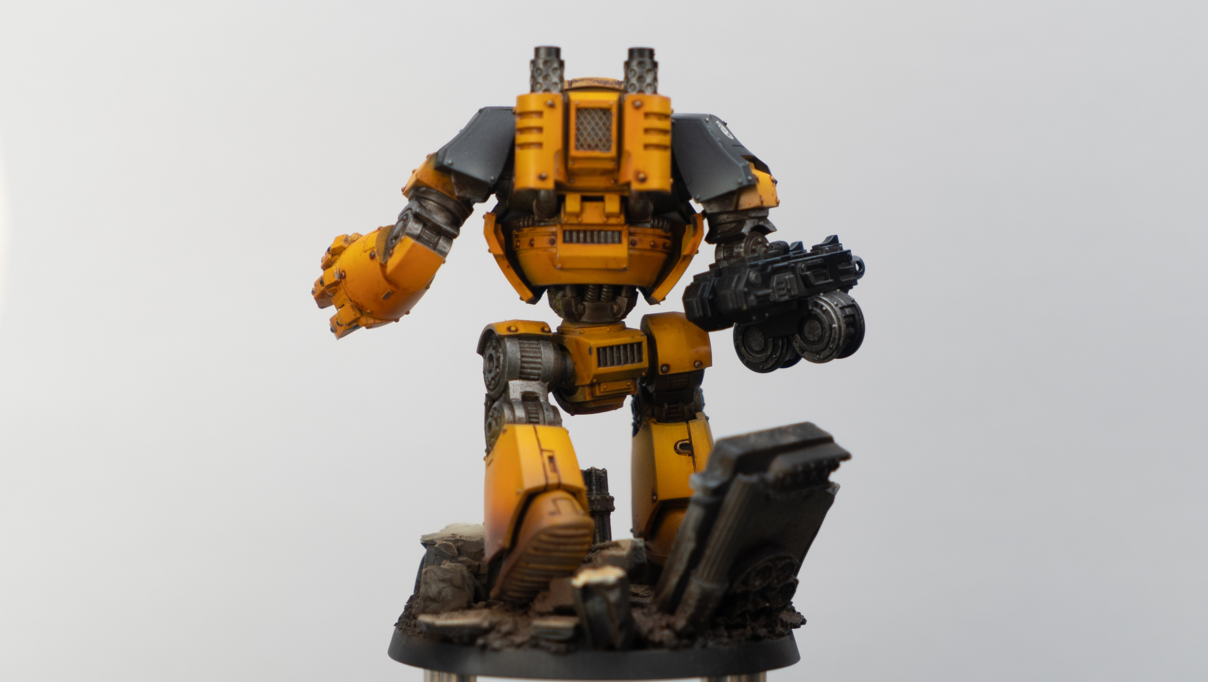 IMPERIAL FISTS CONTEMPTOR DREADNOUGHT