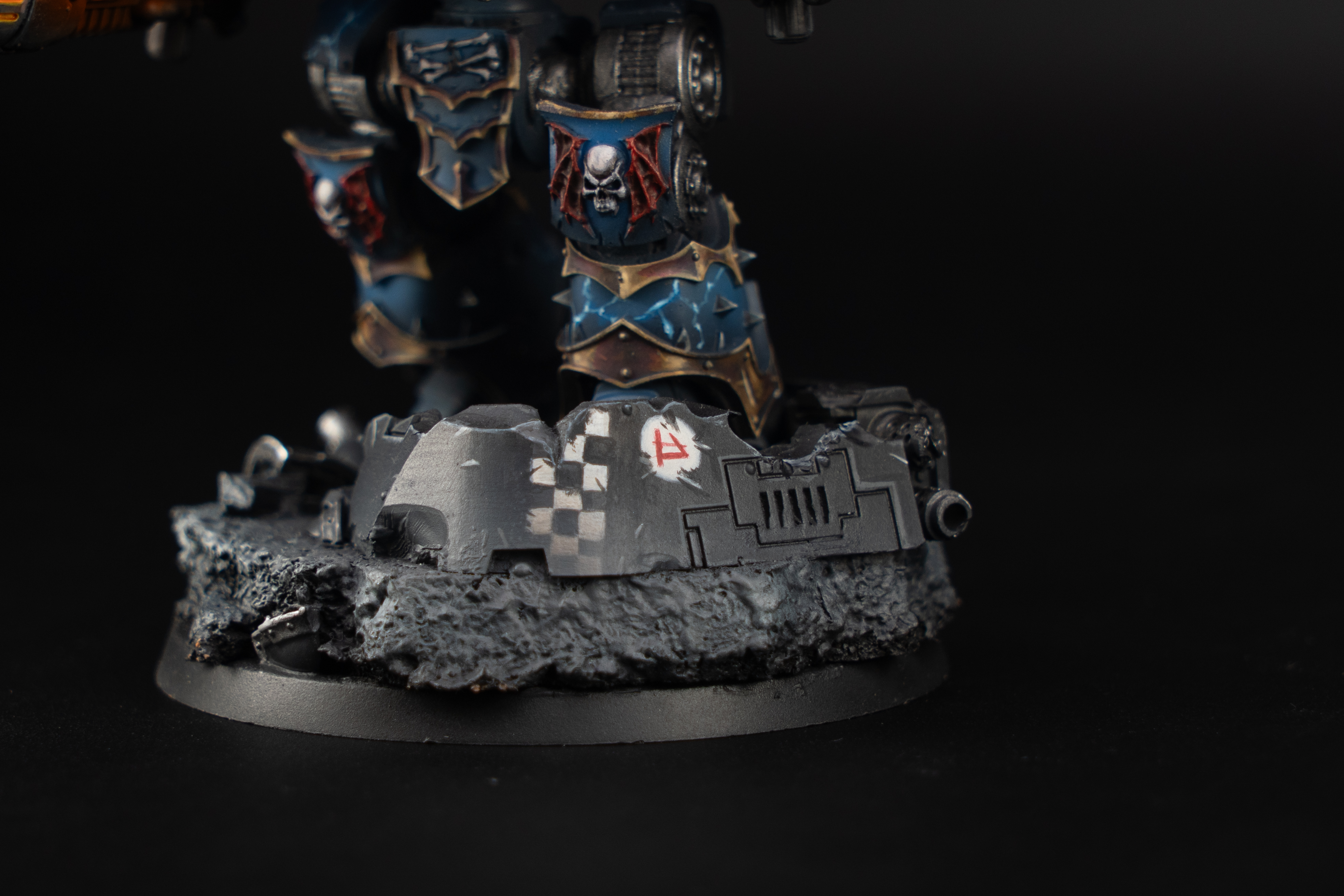 NIGHT LORDS CONTEMPTOR DREADNOUGHT
