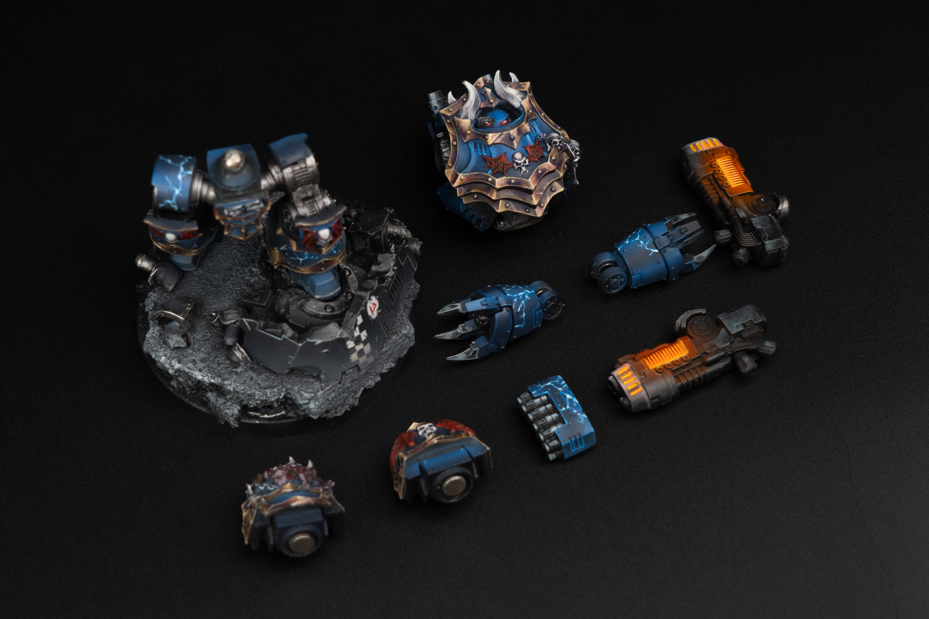 NIGHT LORDS CONTEMPTOR DREADNOUGHT